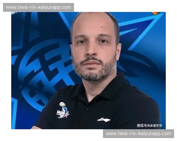 分析主教练入口：成就卓越球队的关键一步